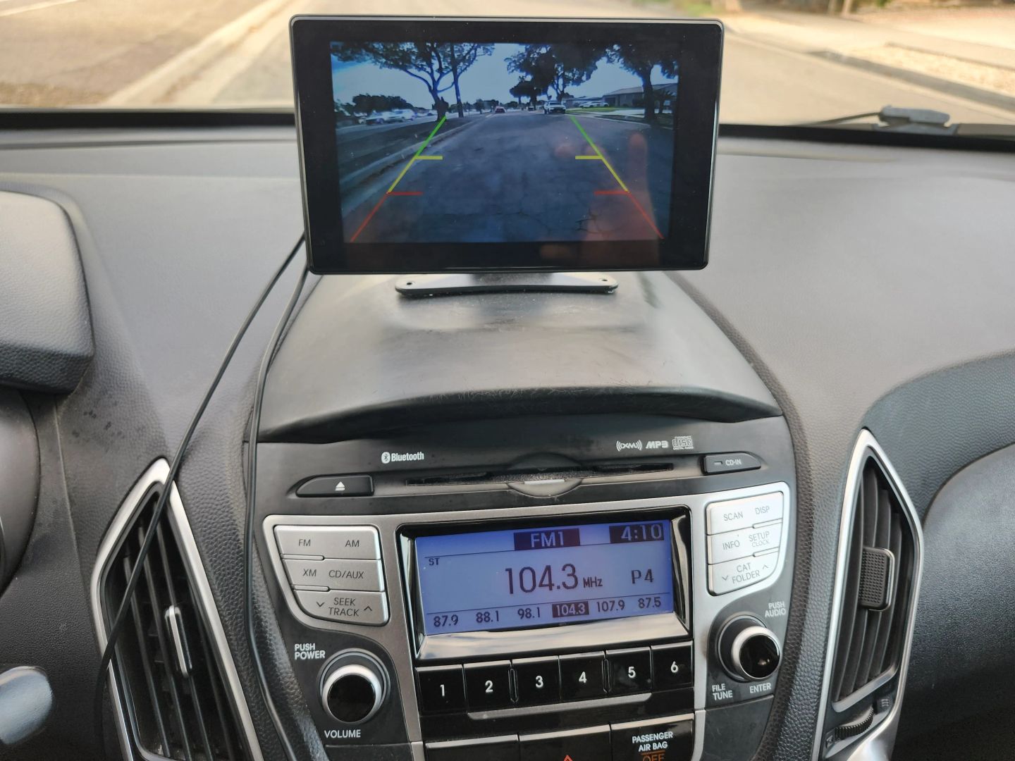 Photo 25 of this Hyundai Tucson
