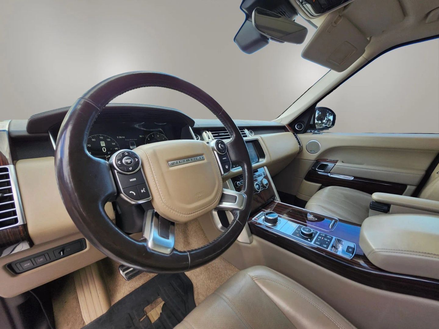 Photo 9 of this Land Rover Range Rover
