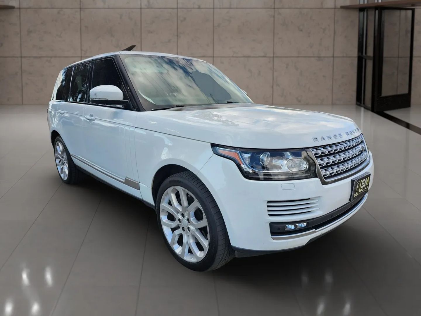 Photo 3 of this Land Rover Range Rover