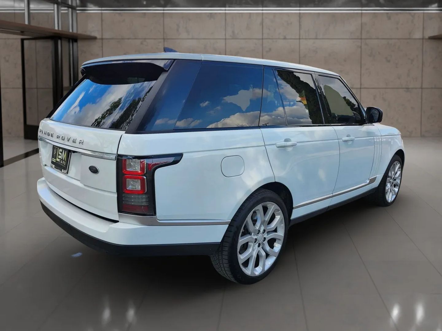 Photo 5 of this Land Rover Range Rover
