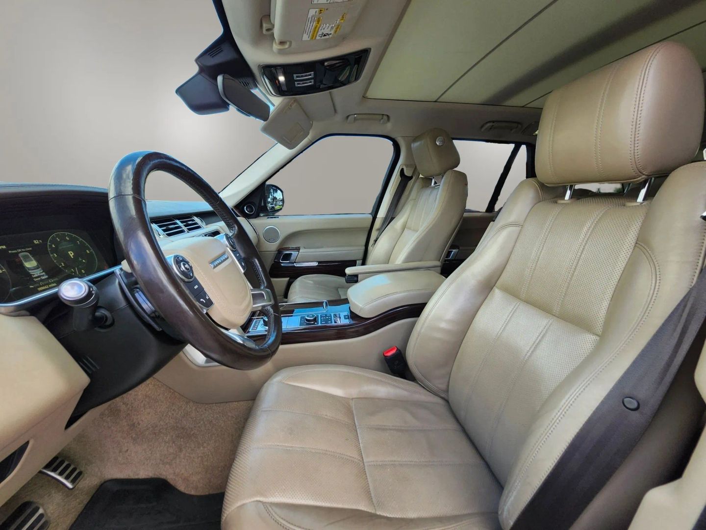 Photo 8 of this Land Rover Range Rover