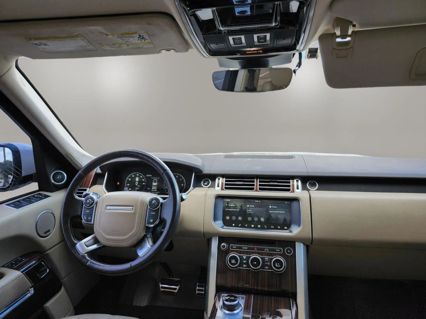 Photo 14 of this Land Rover Range Rover