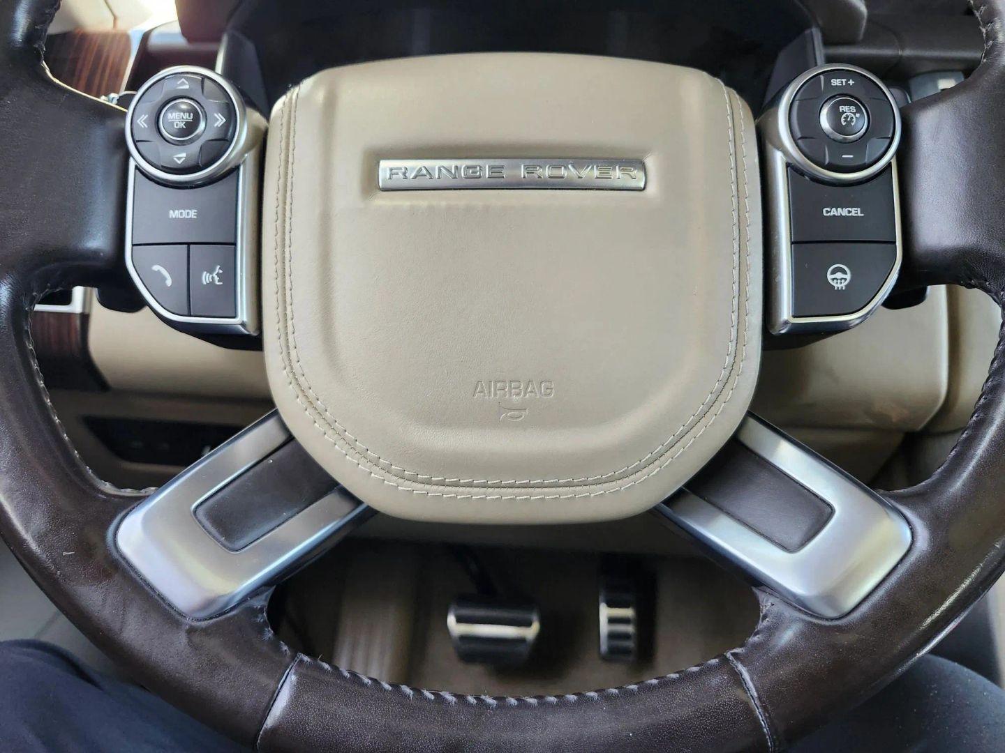 Photo 18 of this Land Rover Range Rover
