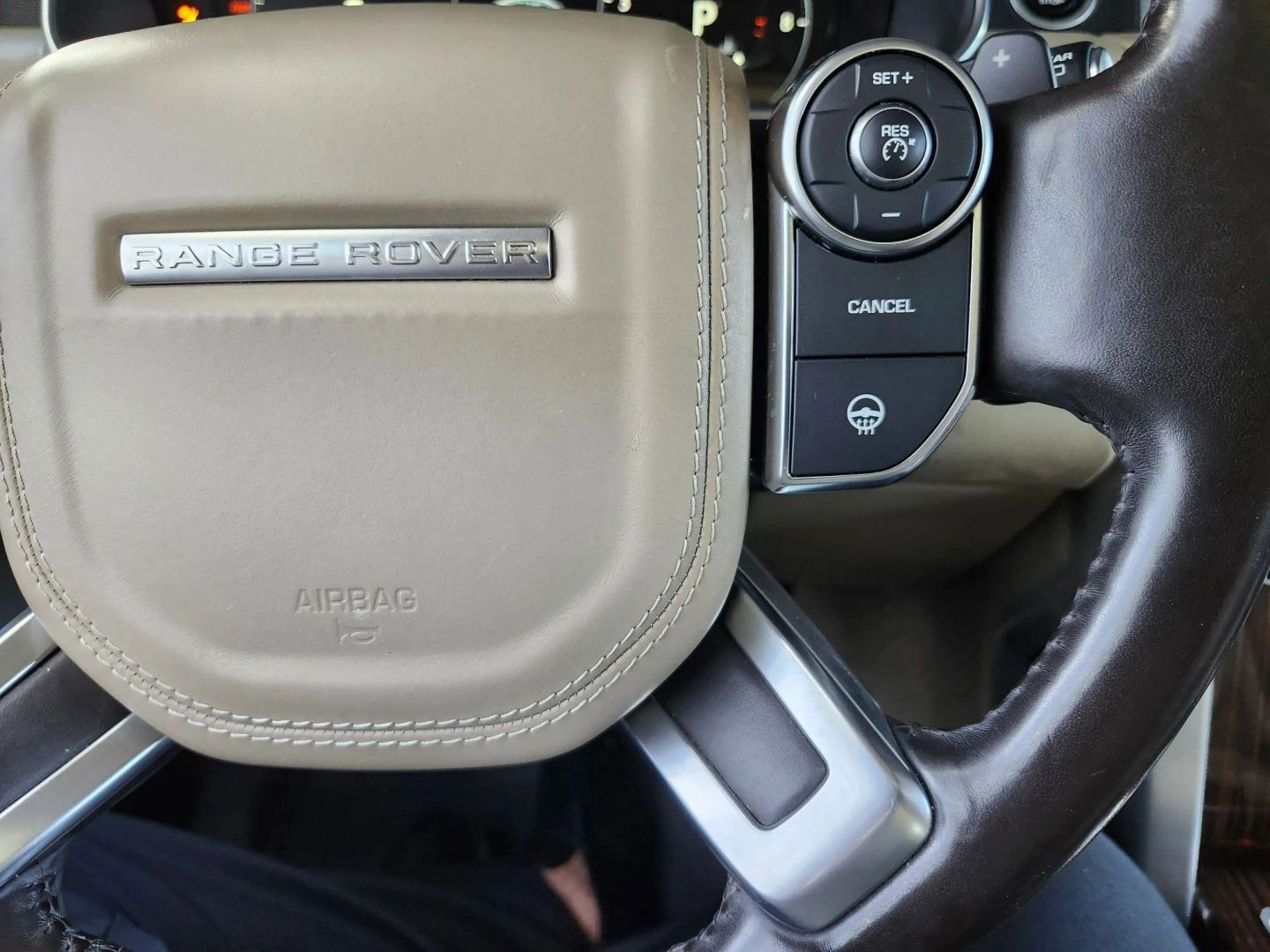 Photo 19 of this Land Rover Range Rover