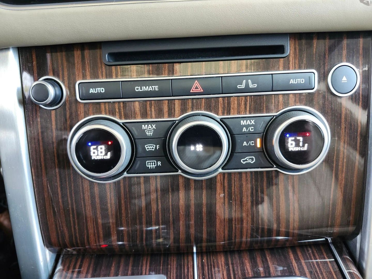 Photo 22 of this Land Rover Range Rover