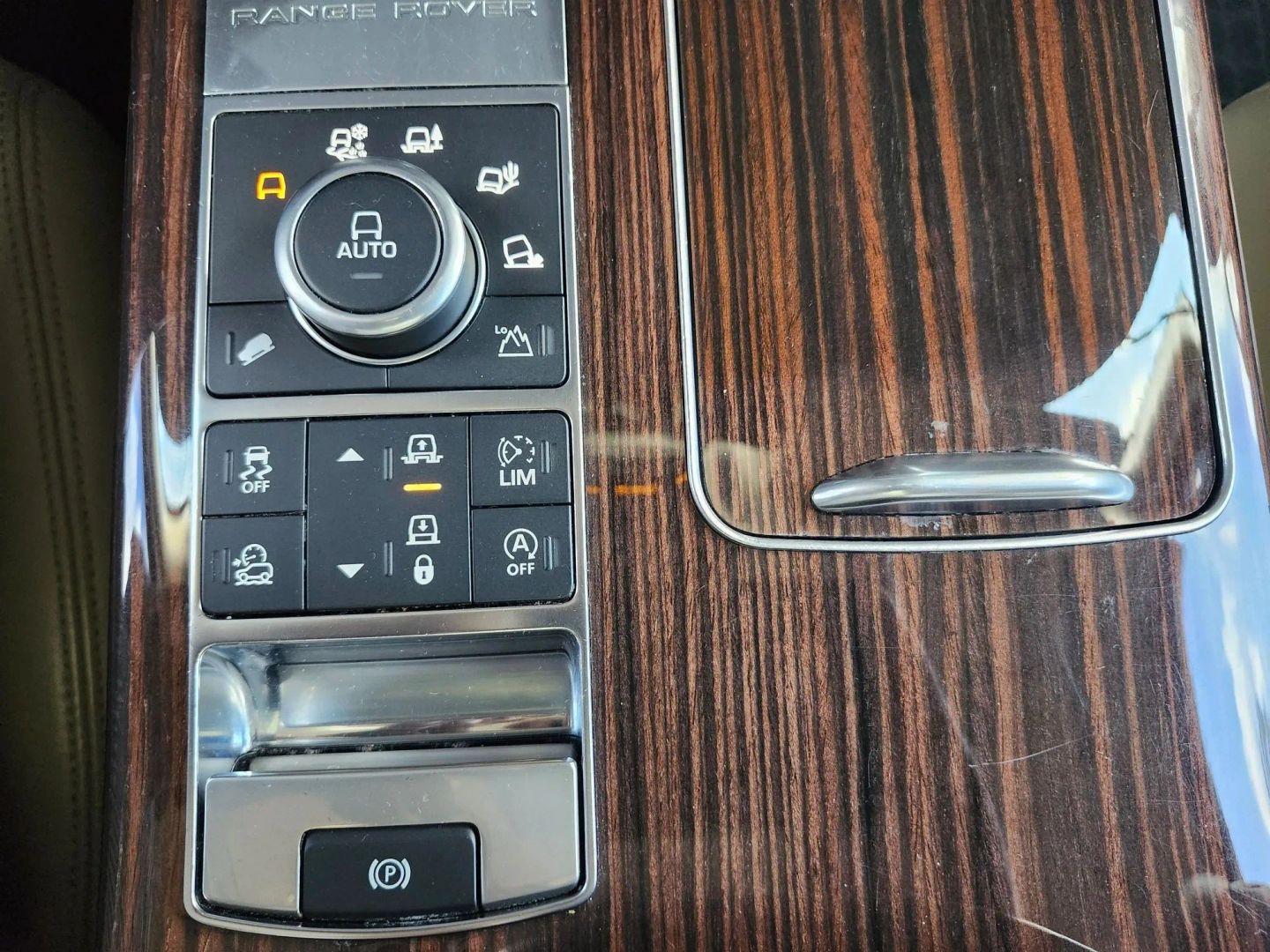 Photo 24 of this Land Rover Range Rover