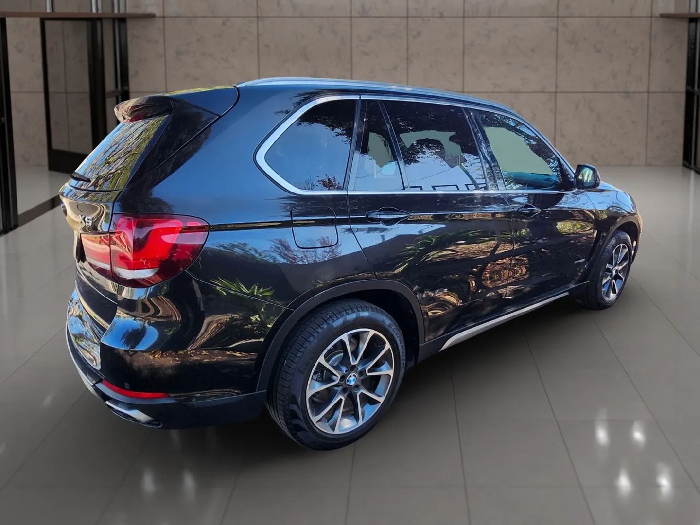 Photo 9 of this BMW X5