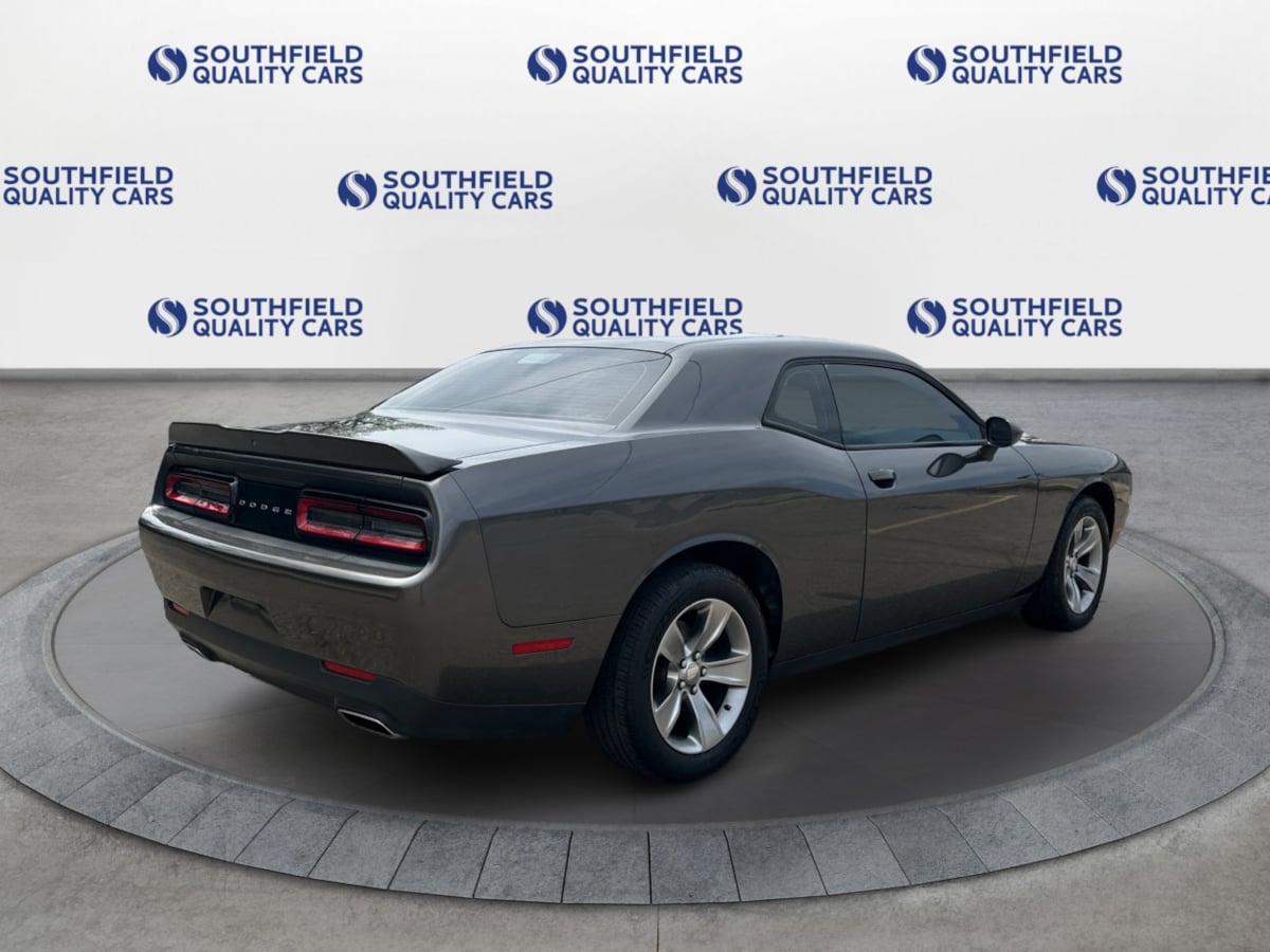 2019 Dodge Challenger SXT photo 7