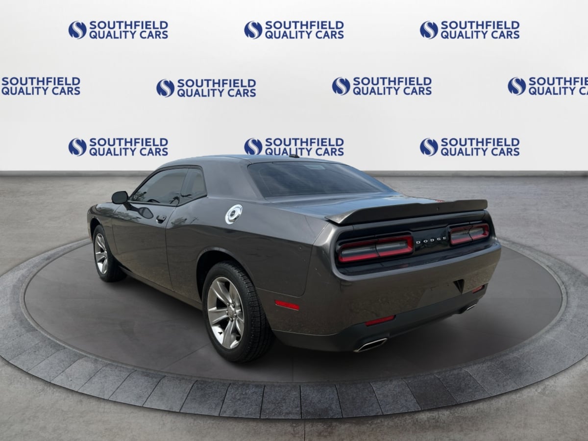 2019 Dodge Challenger SXT photo 4