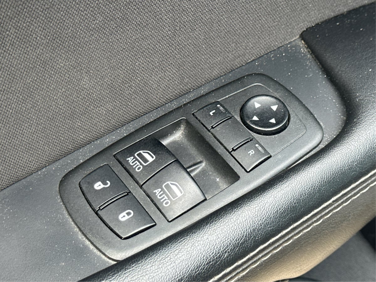 2019 Dodge Challenger SXT photo 26