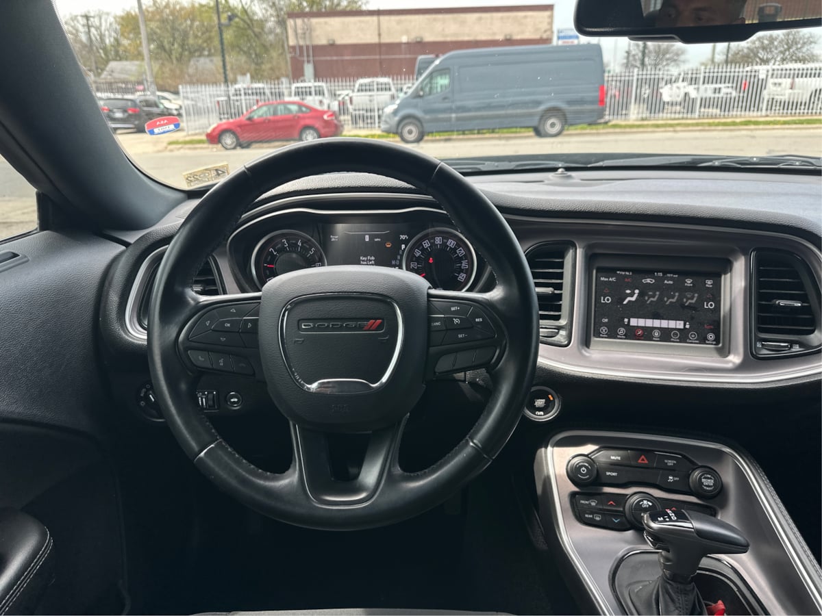 2019 Dodge Challenger SXT photo 15