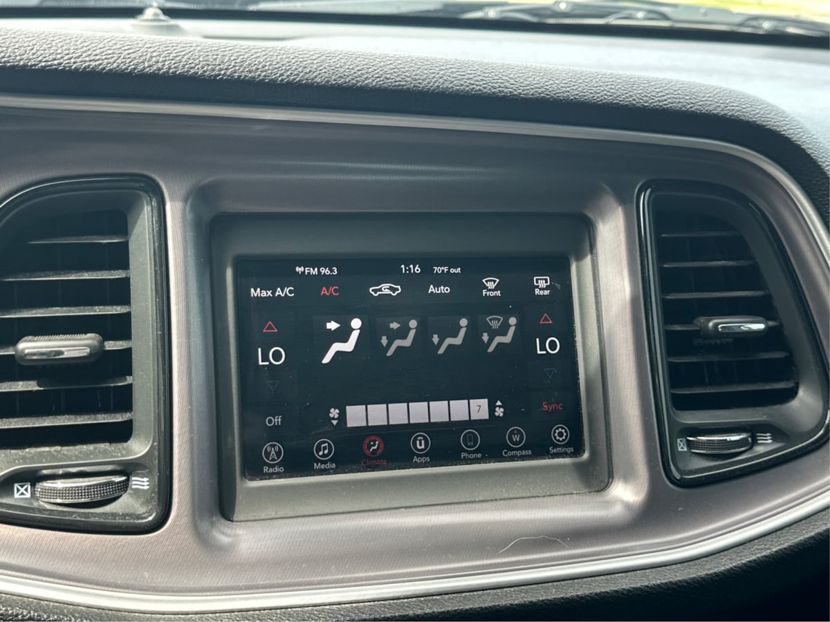 2019 Dodge Challenger SXT photo 30