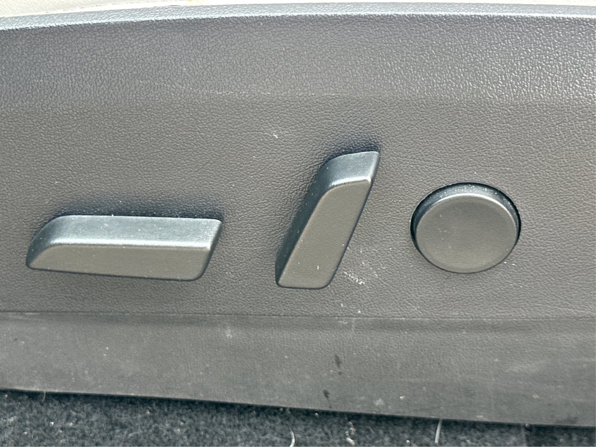 2020 Tesla Model Y Performance photo 28