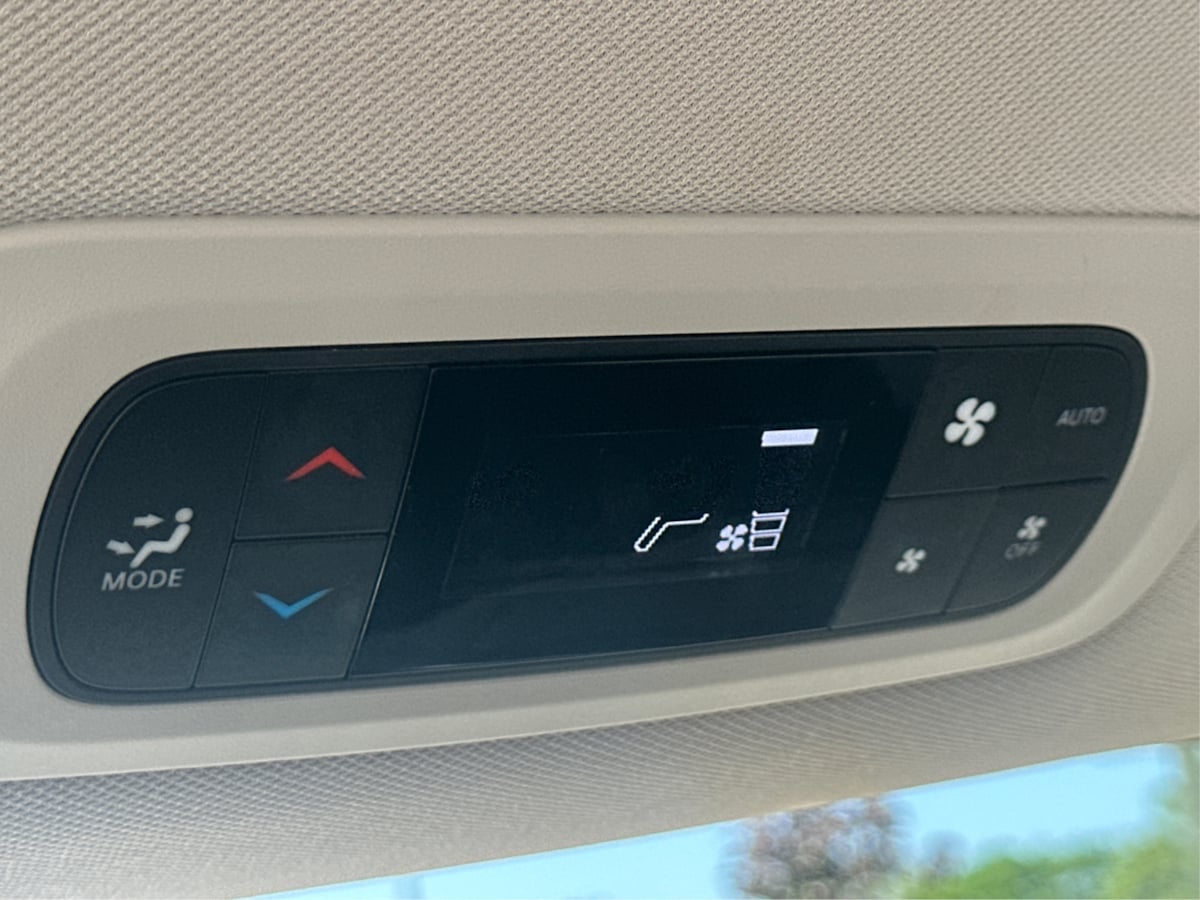 2021 Chrysler Pacifica Touring L photo 37