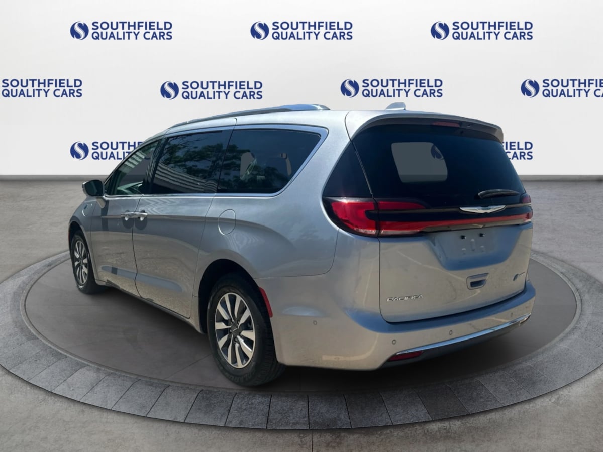 2021 Chrysler Pacifica Touring L photo 4
