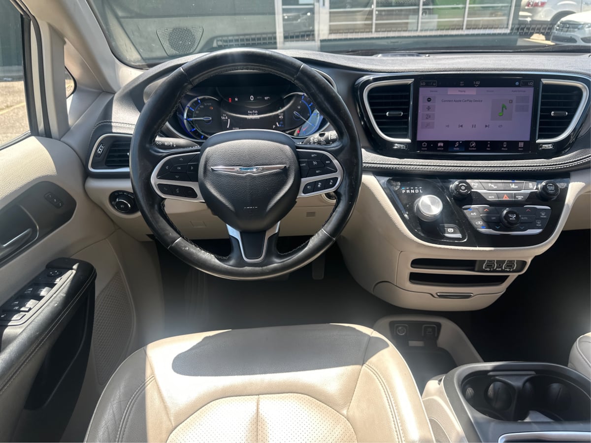 2021 Chrysler Pacifica Touring L photo 15