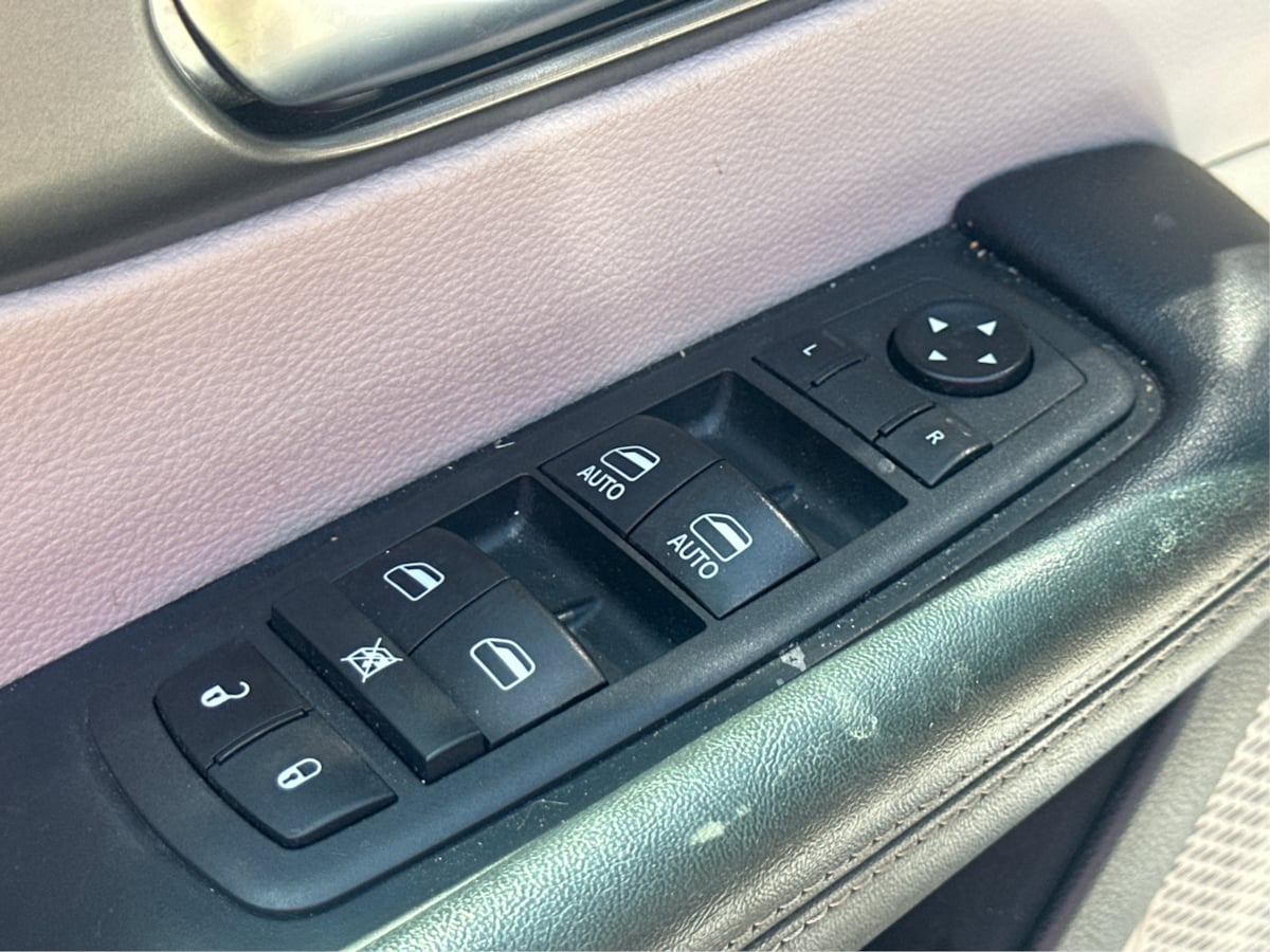 2021 Chrysler Pacifica Touring L photo 27