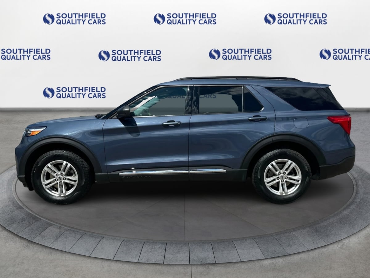 2021 Ford Explorer XLT photo 3