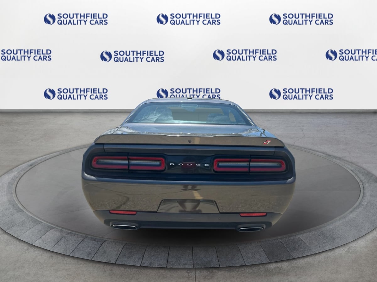 2022 Dodge Challenger GT photo 5