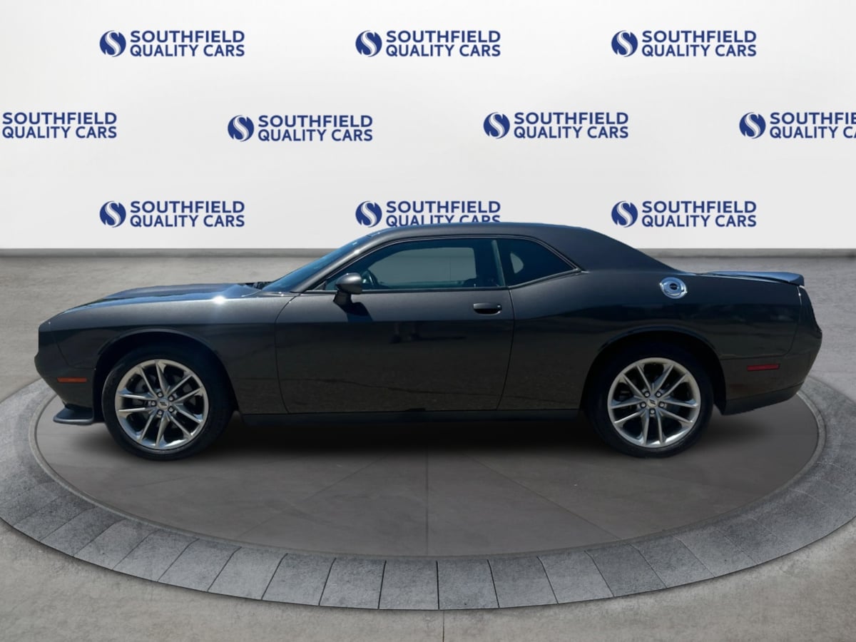2022 Dodge Challenger GT photo 3