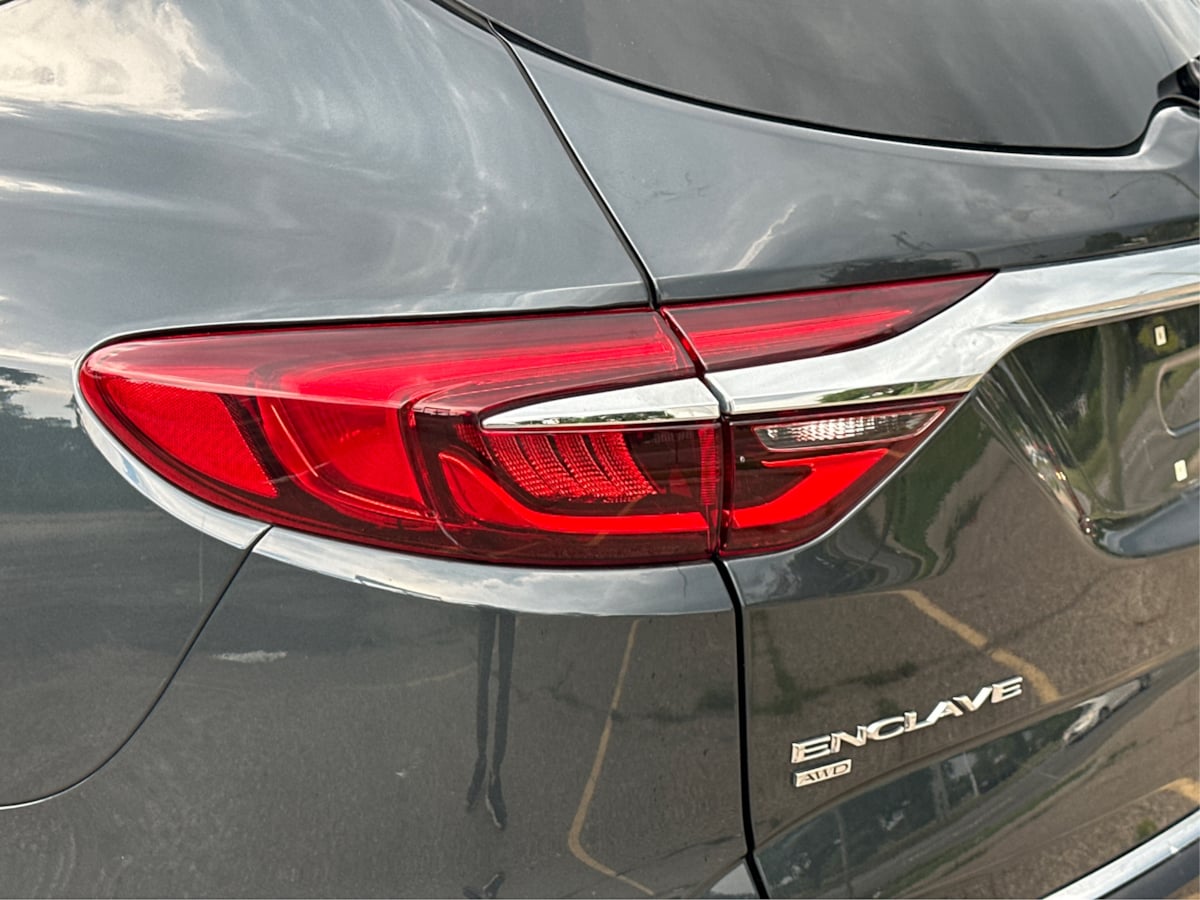2020 Buick Enclave Essence photo 25