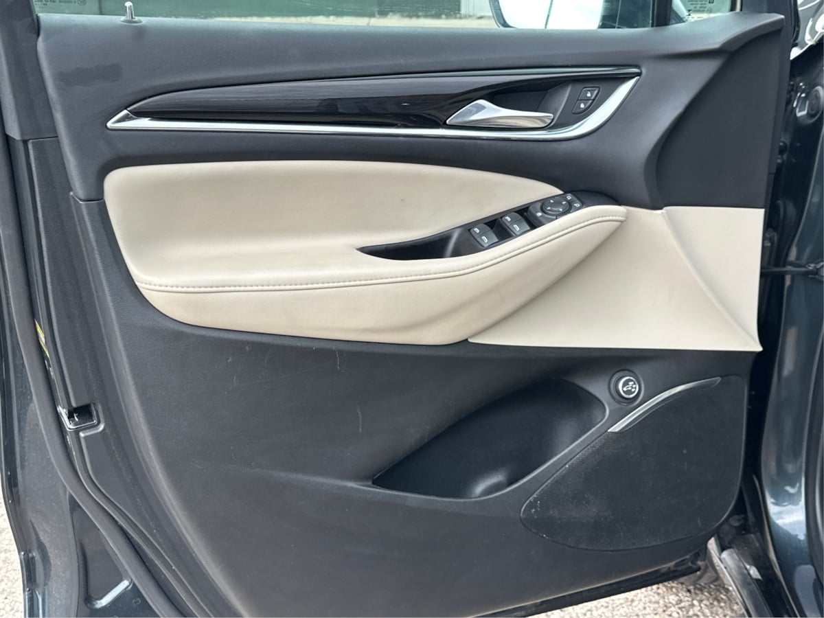 2020 Buick Enclave Essence photo 13