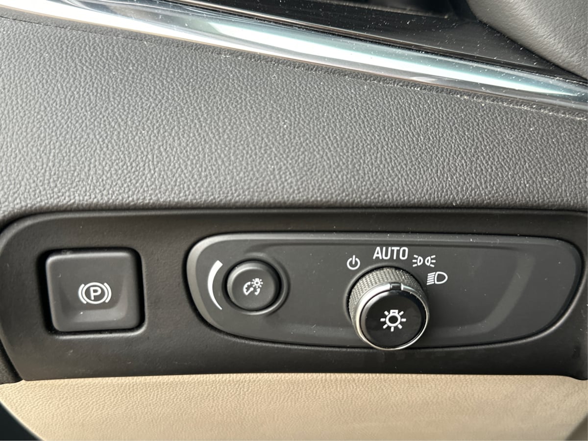 2020 Buick Enclave Essence photo 15