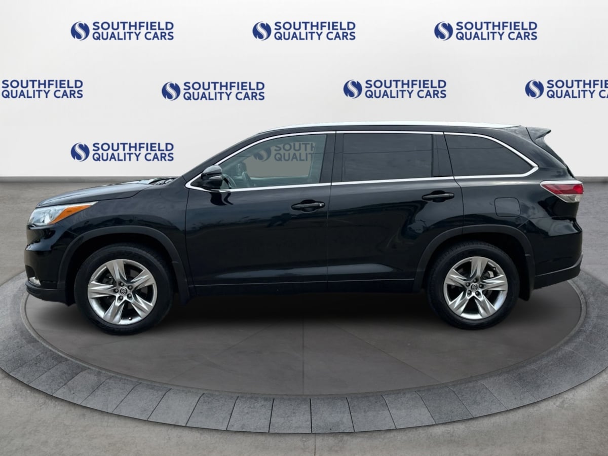 2016 Toyota Highlander Limited photo 2