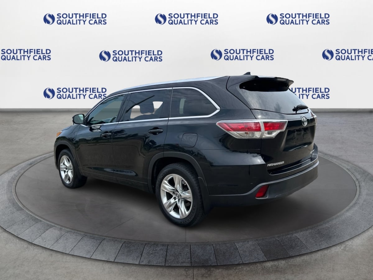 2016 Toyota Highlander Limited photo 3