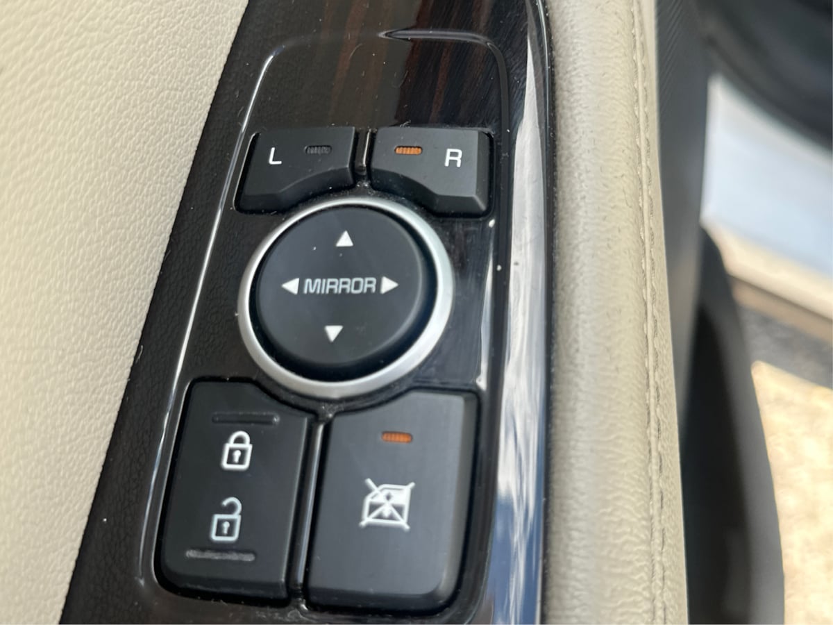 2020 Kia Sorento S V6 photo 26