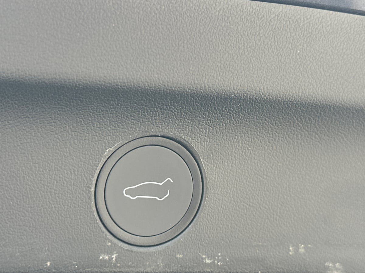2020 Tesla Model Y Long Range photo 14