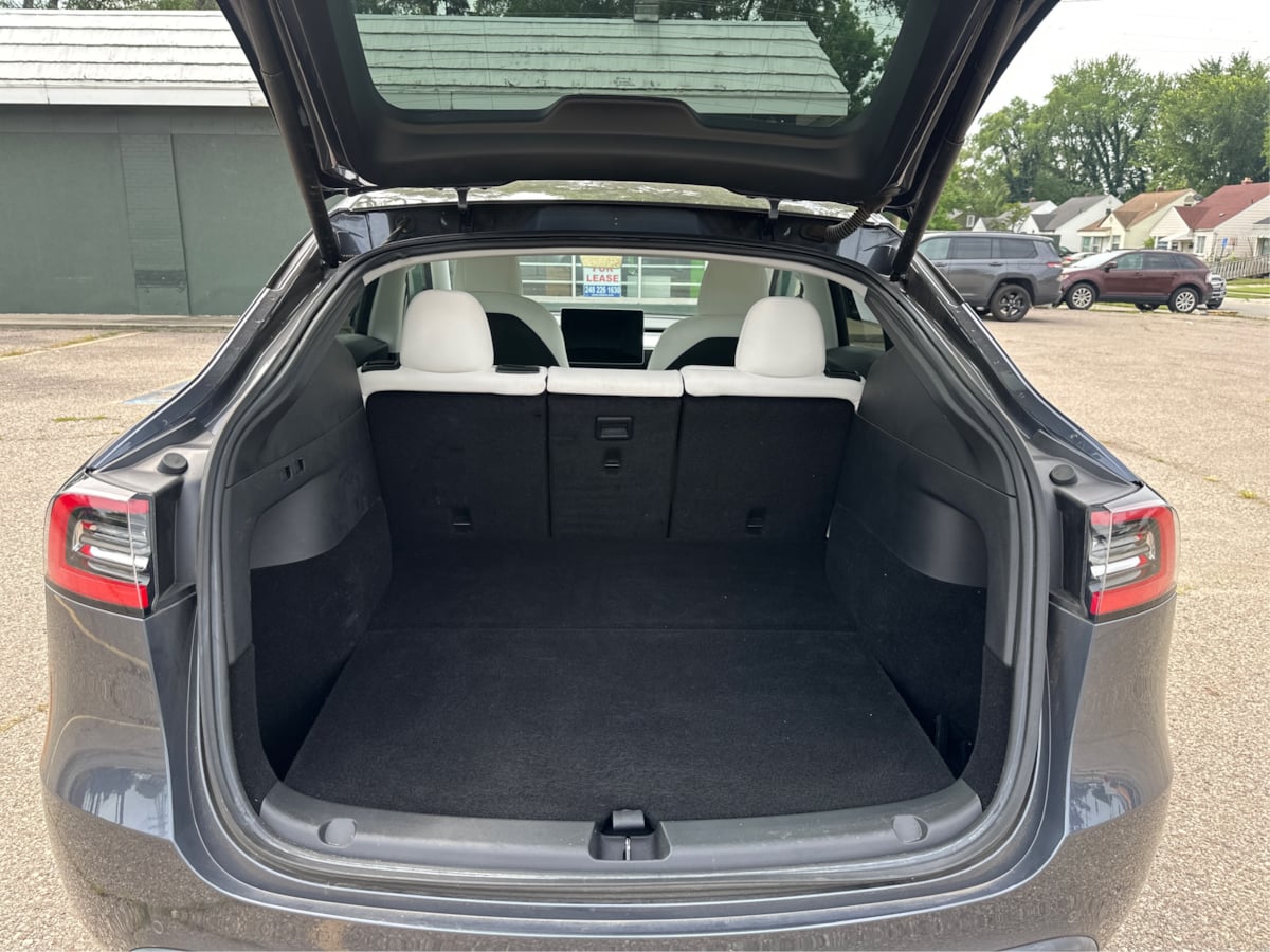 2020 Tesla Model Y Long Range photo 6