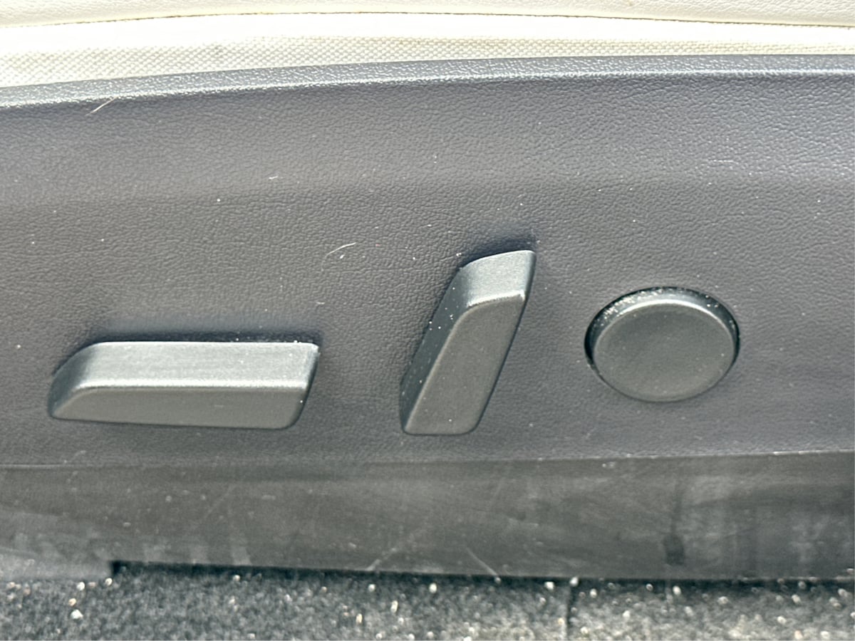 2020 Tesla Model Y Long Range photo 21