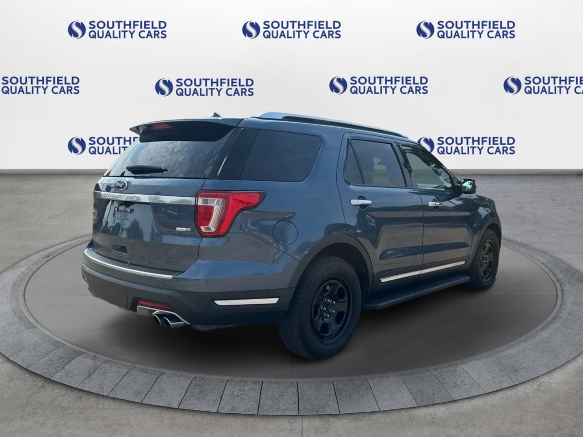 2019 Ford Explorer Platinum photo 3