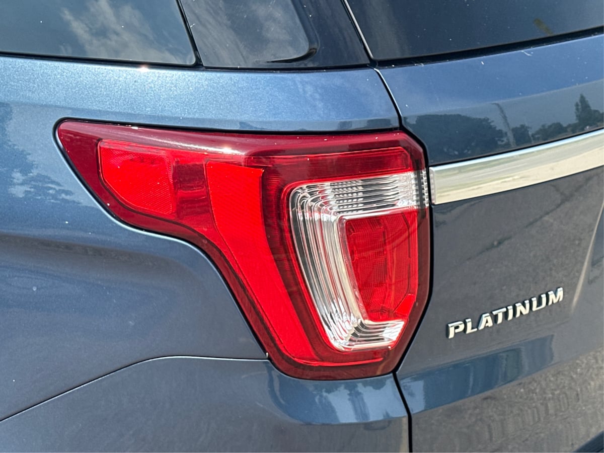2019 Ford Explorer Platinum photo 25