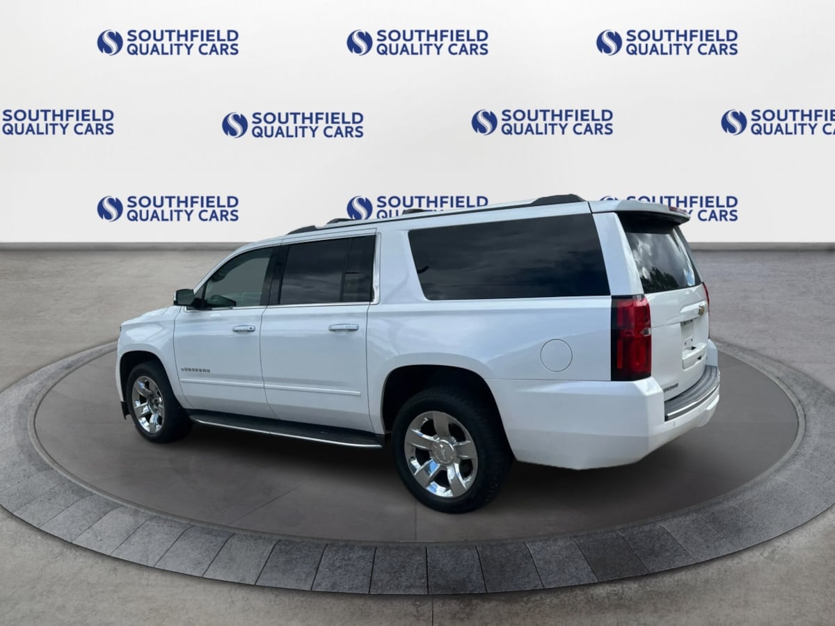 2018 Chevrolet Suburban Premier photo 4