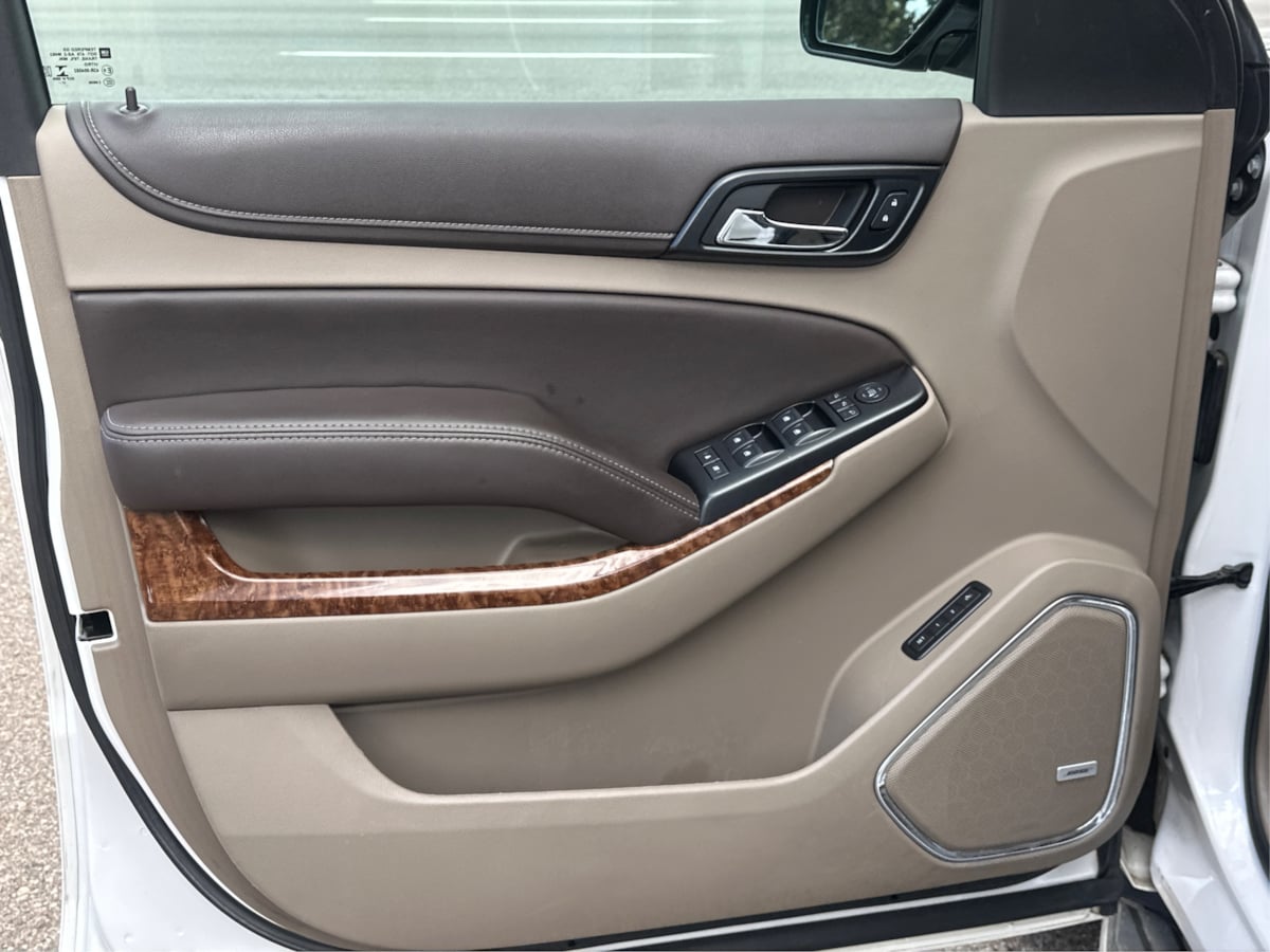 2018 Chevrolet Suburban Premier photo 15