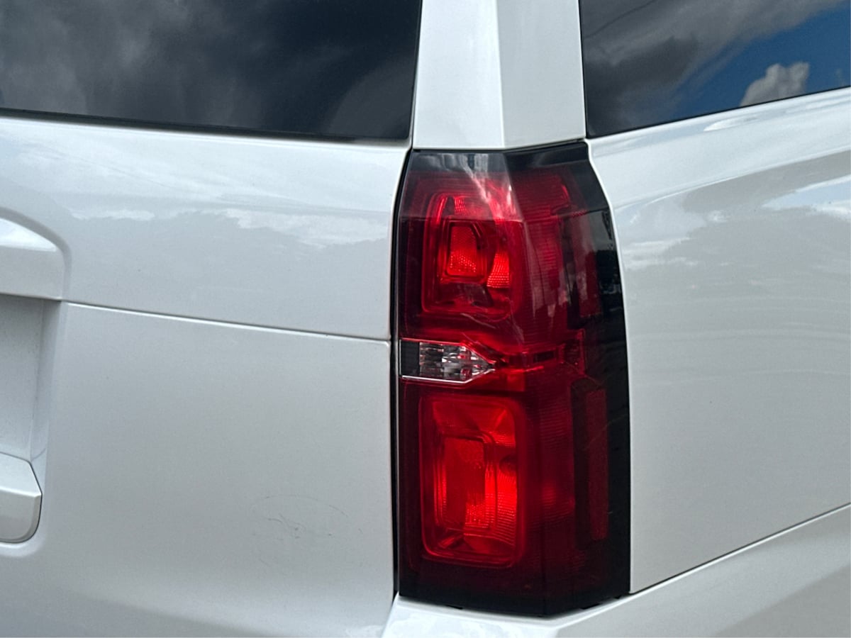 2018 Chevrolet Suburban Premier photo 28