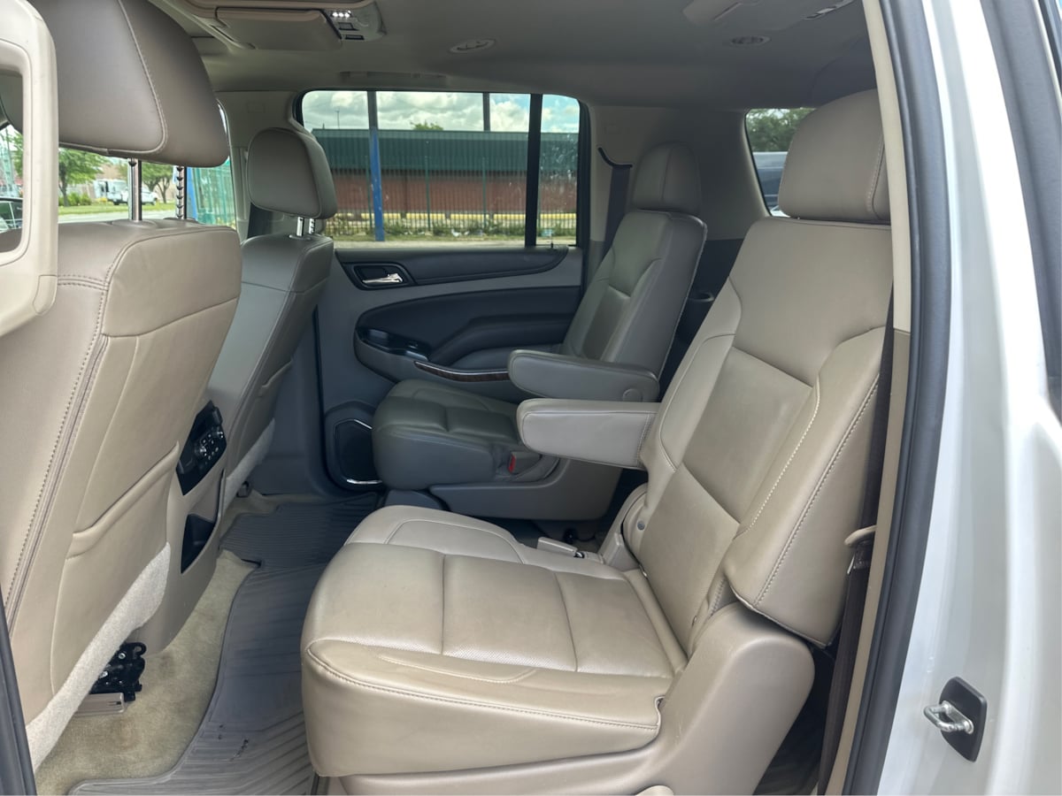 2018 Chevrolet Suburban Premier photo 11