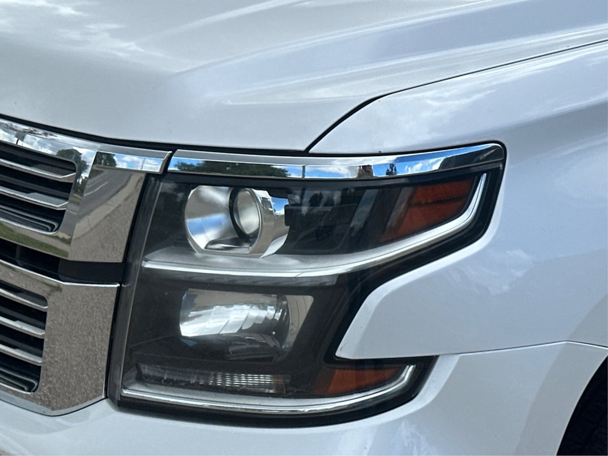 2018 Chevrolet Suburban Premier photo 25