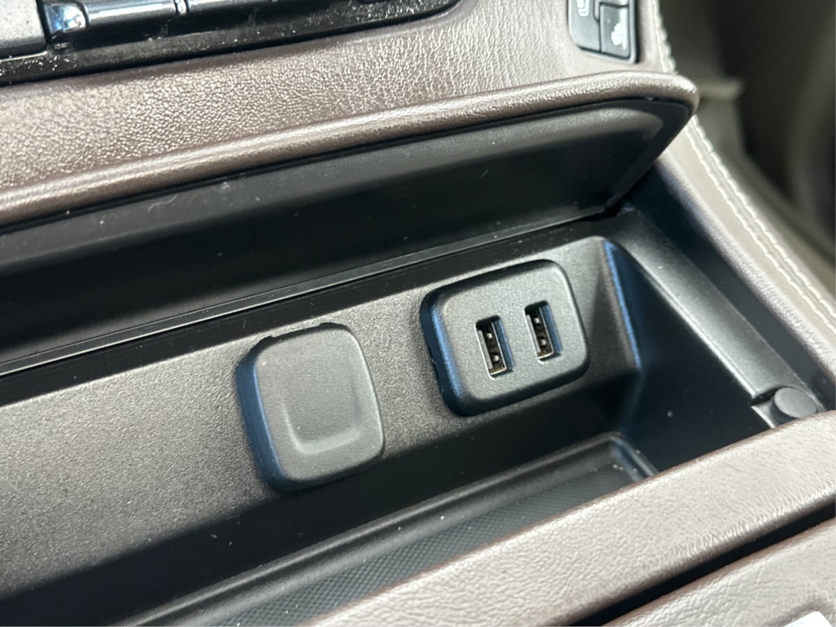 2018 Chevrolet Suburban Premier photo 39