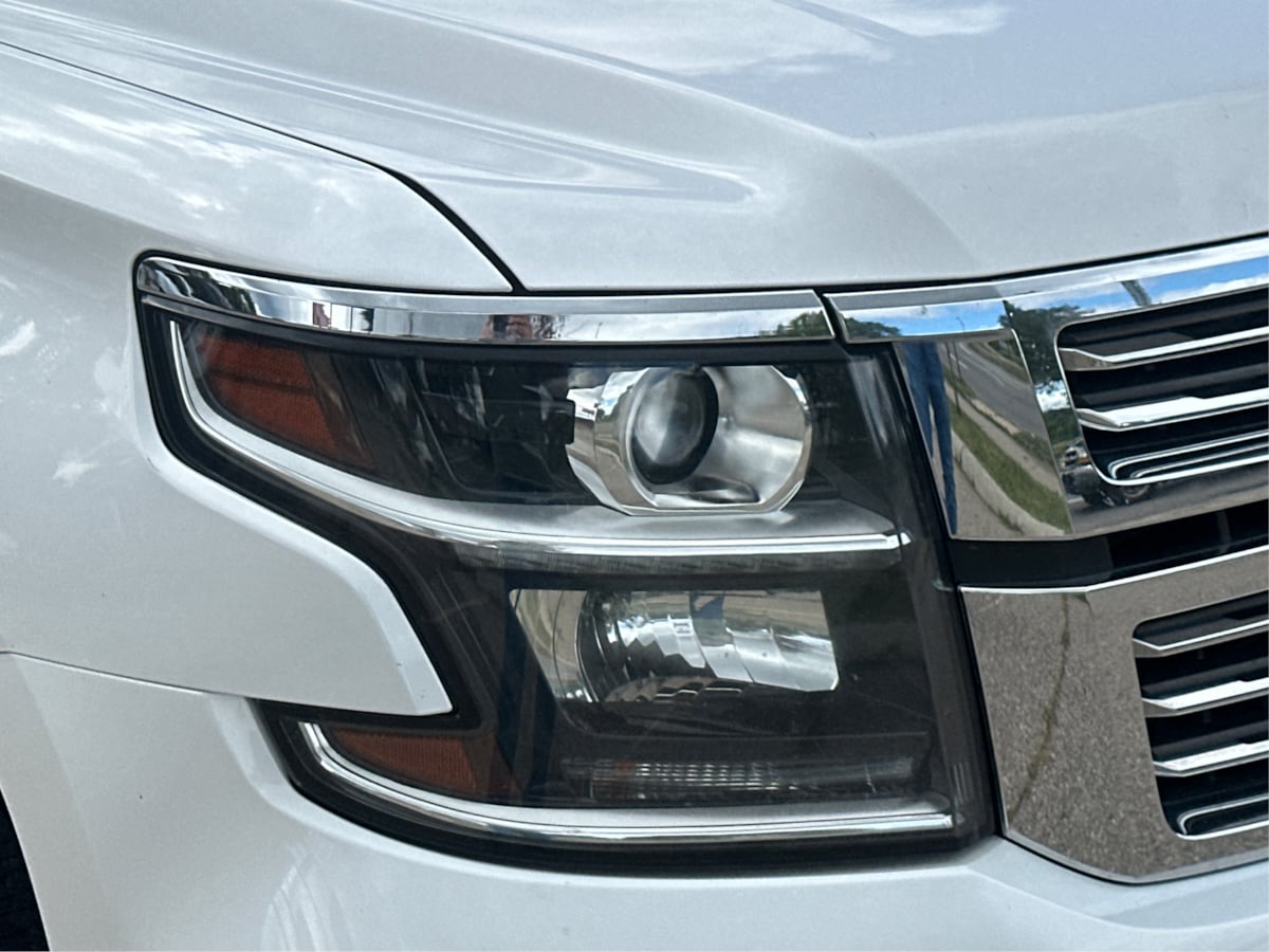 2018 Chevrolet Suburban Premier photo 26
