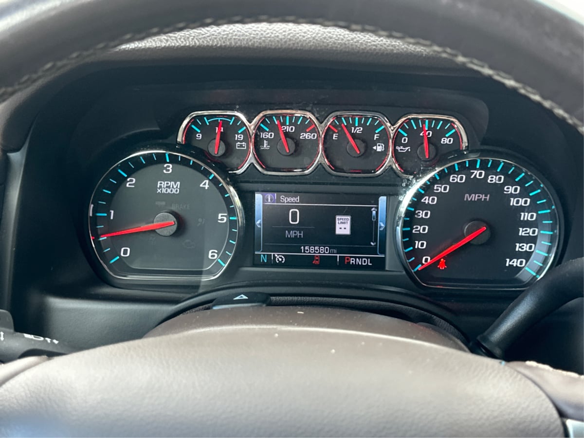 2018 Chevrolet Suburban Premier photo 21