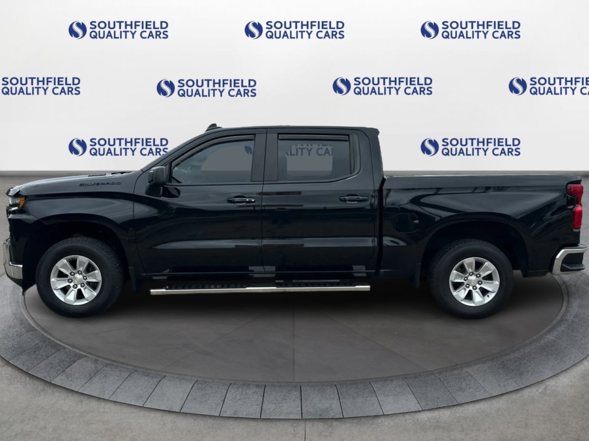 2021 Chevrolet Silverado 1500 LT photo 3