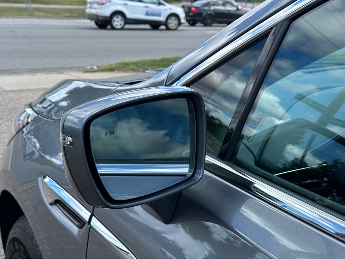 2019 Buick Enclave Essence photo 26