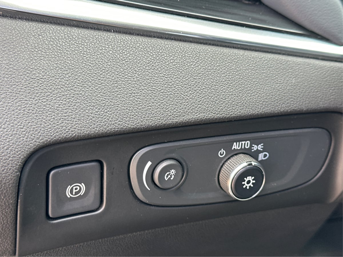 2019 Buick Enclave Essence photo 17