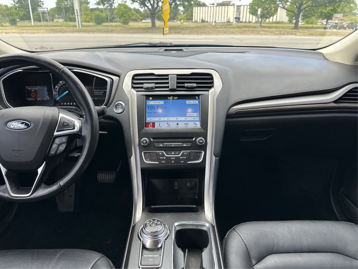 2018 Ford Fusion SE photo 14