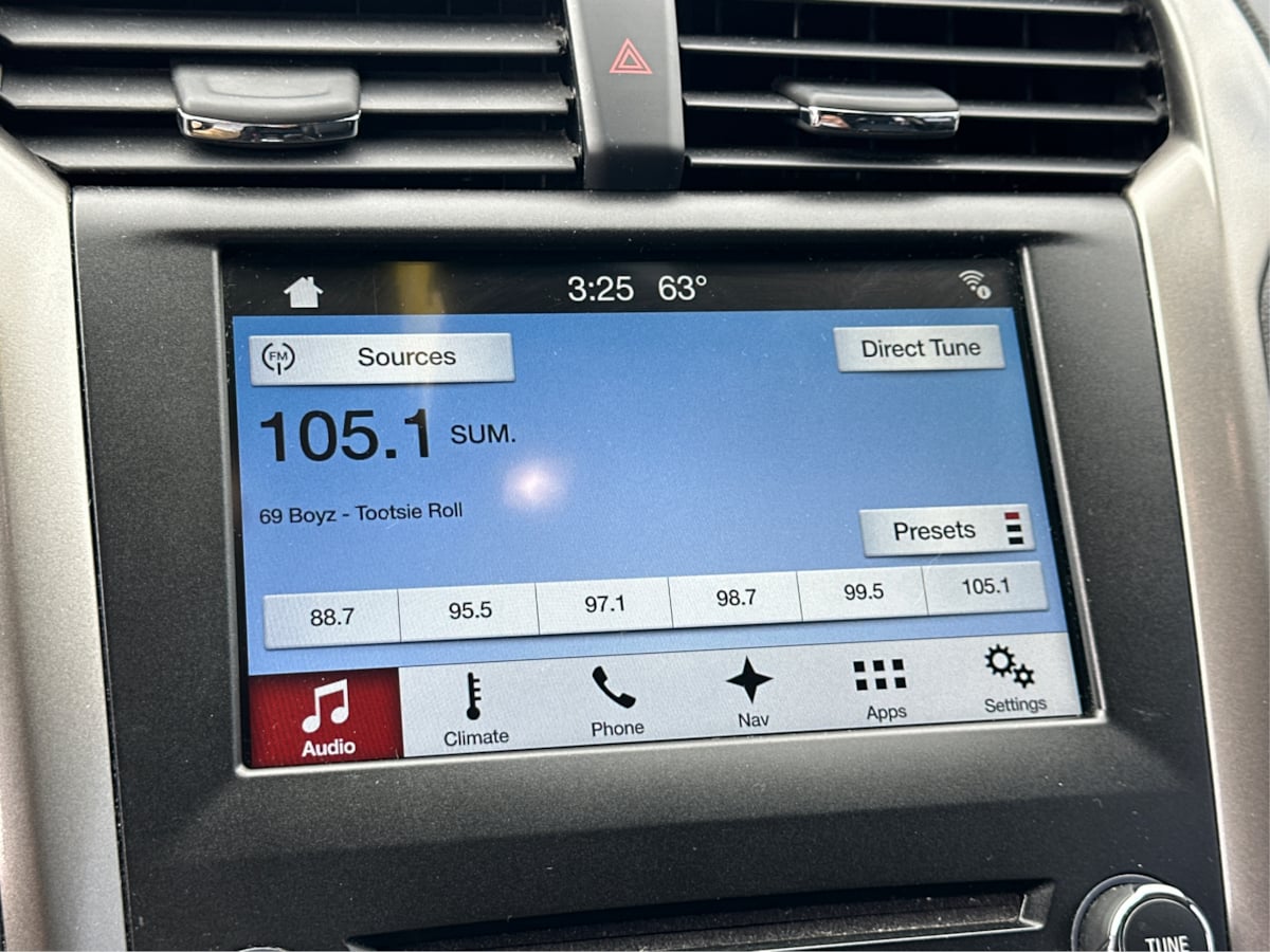 2018 Ford Fusion SE photo 28