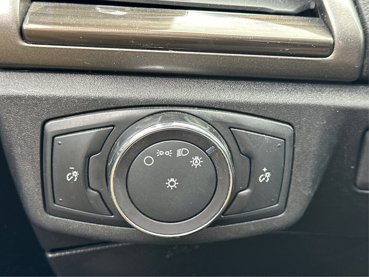 2018 Ford Fusion SE photo 13