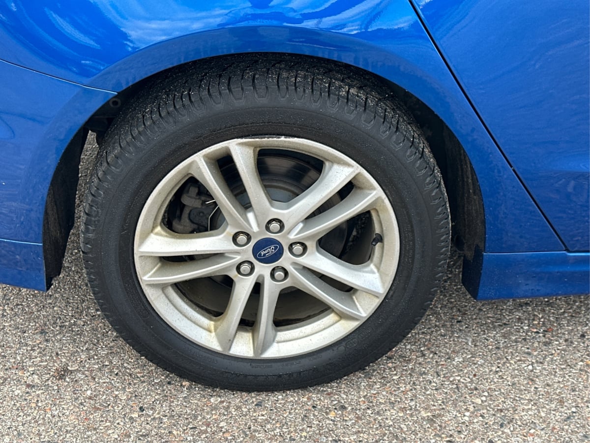 2018 Ford Fusion SE photo 19